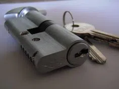 Bayside NY Locksmith Store Bayside, NY 718-878-6761 - broken-key-extraction
